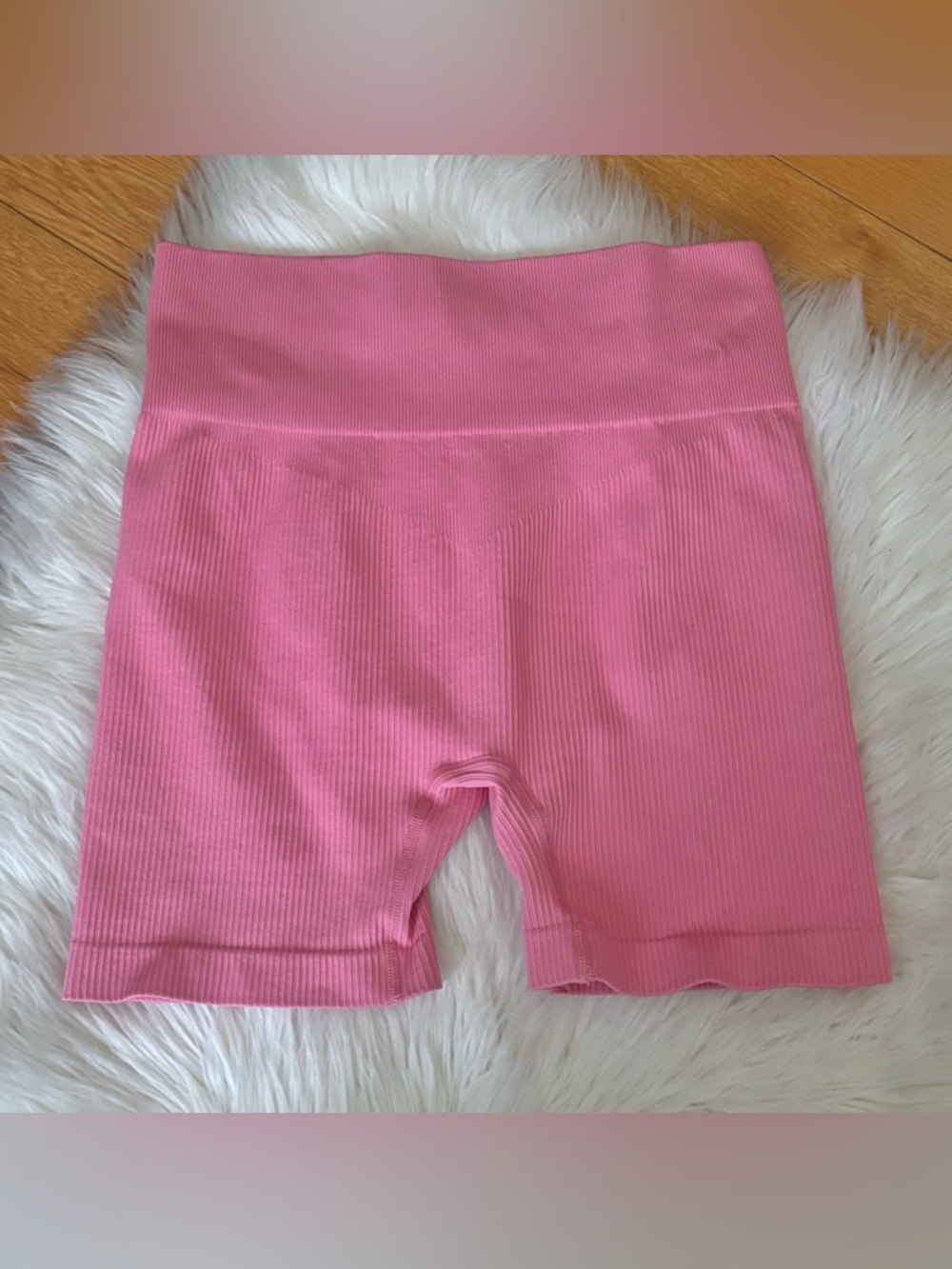 High Rise Ribbed Seamless Bike Shorts - Picture 1 of 5